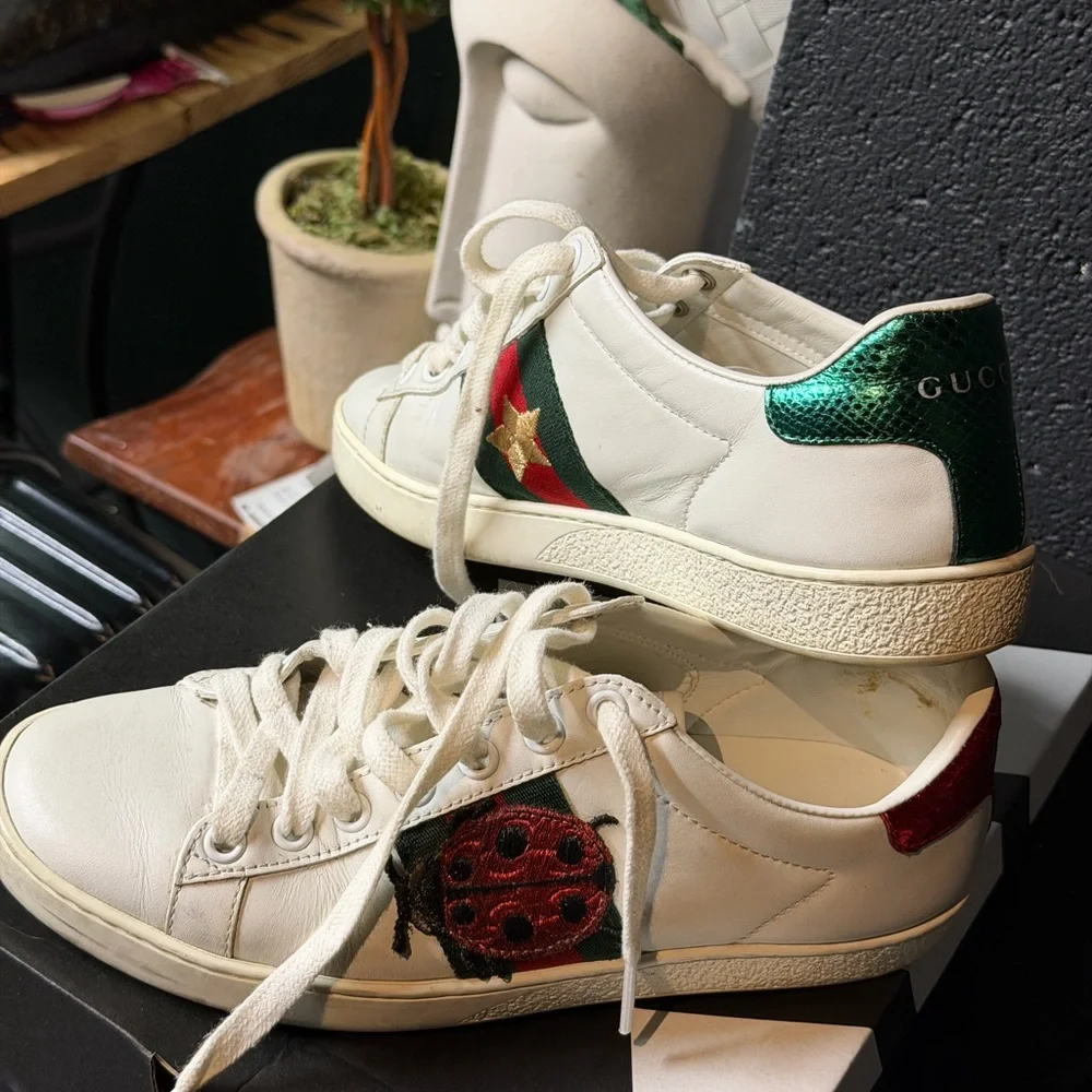 Gucci White Leather Interior - Picture 6 of 6